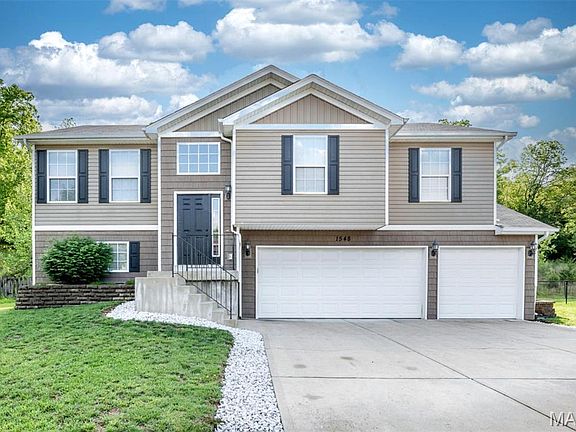 2nd image of 1548 Saint Charles Dr