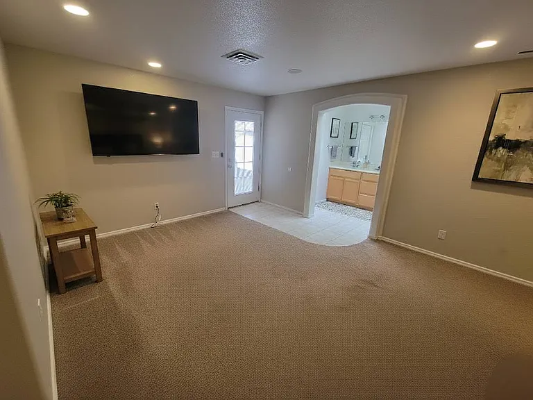 2846 Seville Ln — Photo 9