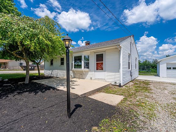 5th image of 8243 Emerick Rd