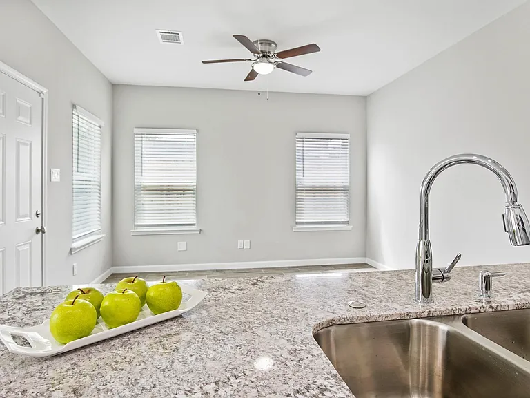 4649 Carmen St #A — Photo 8