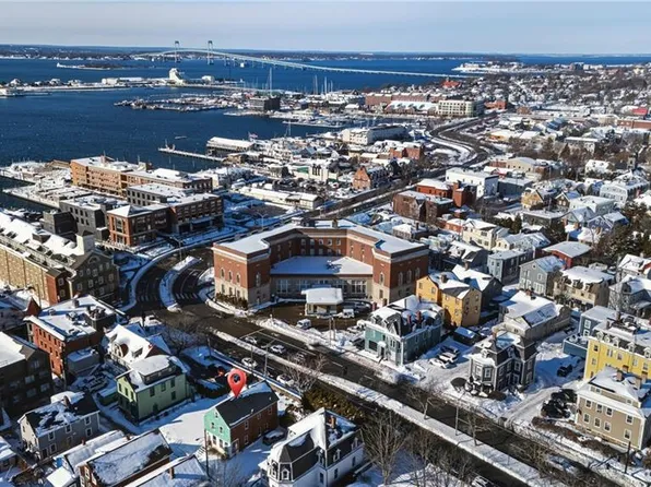 20 Fair St, Newport, RI 02840