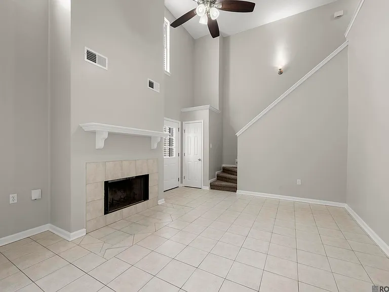5050 Stumberg Ln — Photo 4