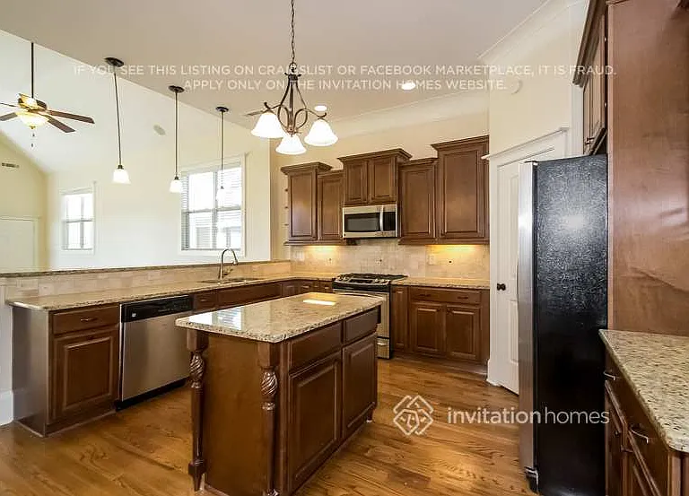125 Concord Ct — Photo 6