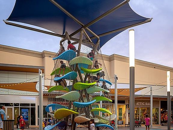 Baybrook kids play.