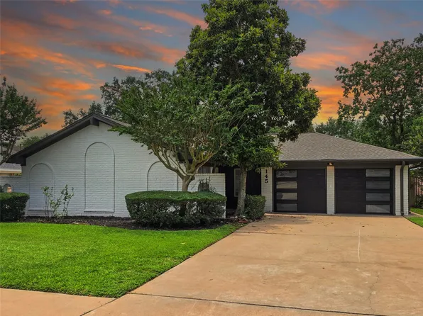145 Dogwood St, Sugar Land, TX 77478