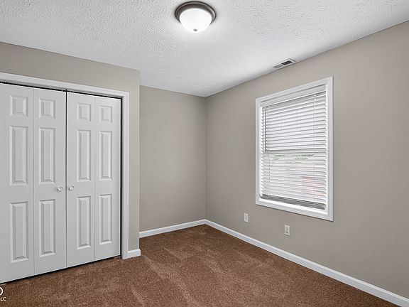 3rd image of 5631 Yucatan Dr