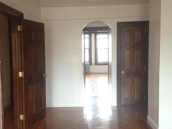 4th image of 606 Lincoln Pl #3