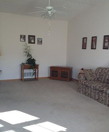 3rd image of 538 Heatherwoods Dr