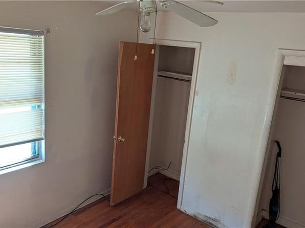 kansas-city-missouri-457039003 picture