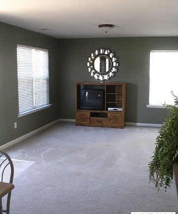 Bright and sunny greatroom.