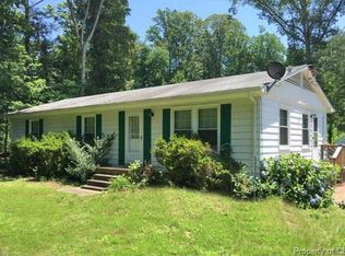 32 Circle St, Lancaster, VA 22503