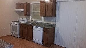 4th image of 982 Hastings Ln