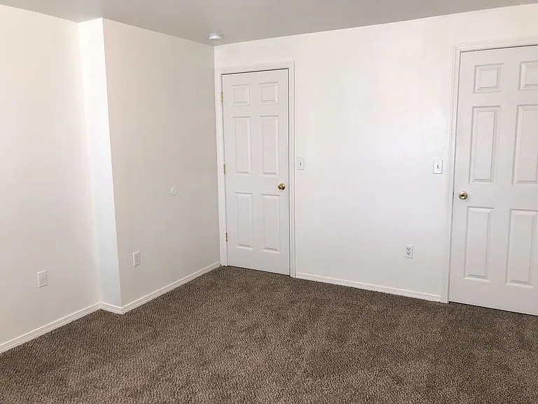 901 E Ball Ct — Photo 15
