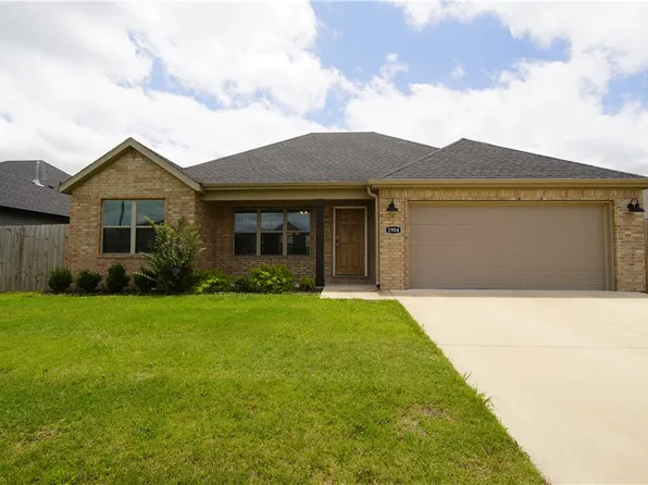 1904 E Hudson Dr, Siloam Springs, AR 72761