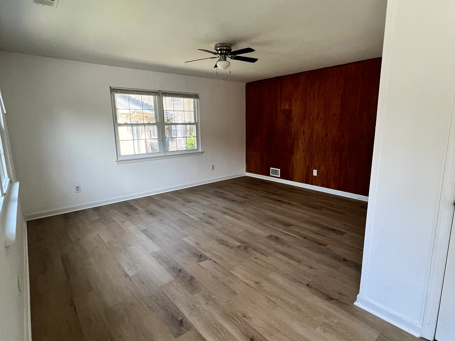 2 bed, 900 sqft, $2,000 — Photo 3