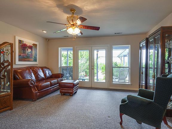 5th image of 181 Buchanan Dr
