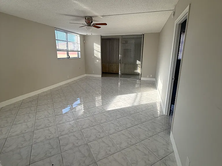 410 NW 68th Ave #306 — Photo 2