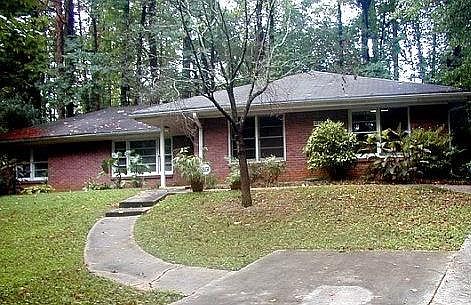 More photos at https://duplexforrentbside.shutterfly.com/