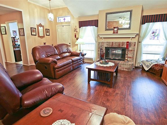 3rd image of 1513 Sage Ct
