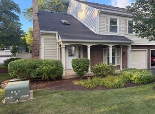 303 College Xing, Rolling Meadows, IL 60008