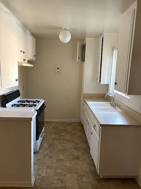 Building Photo - 3357 Oakhurst Ave #1