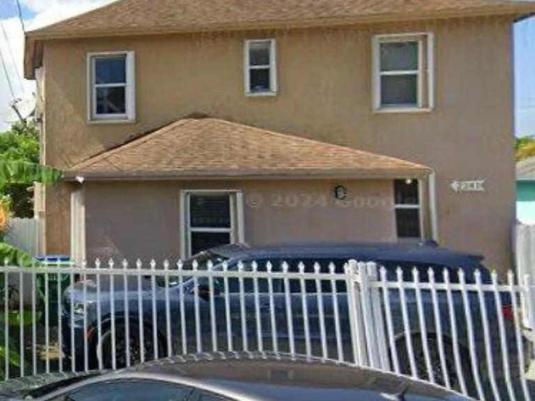 2145 NW 49th St #1 — Photo 1