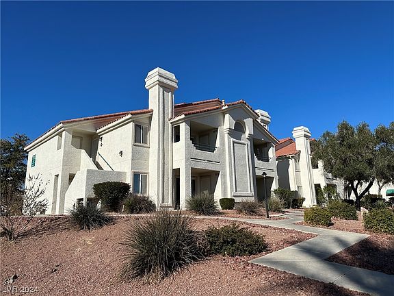 2nd image of 7900 Foxwood Pl Unit 201