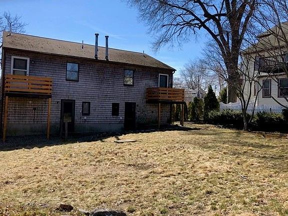 5th image of 28 W Warwick Ave
