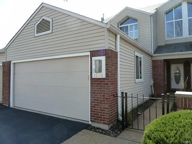 1724 Ridgeview Circle Dr photo 1