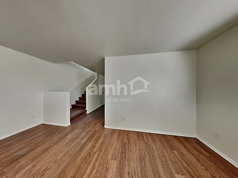 5211 W Warner St — Photo 12