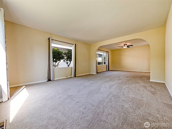 3rd image of 1615 E Wright Avenue