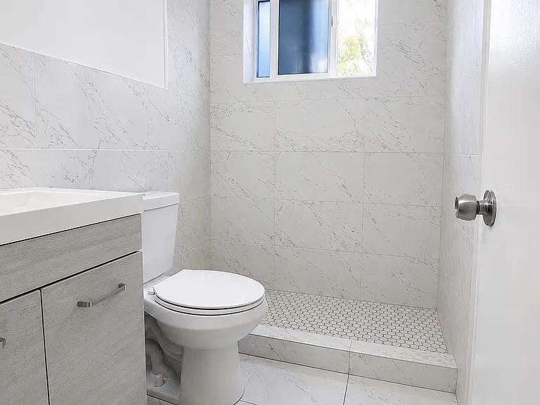 2300 SW 3rd Ave #3 — Photo 1