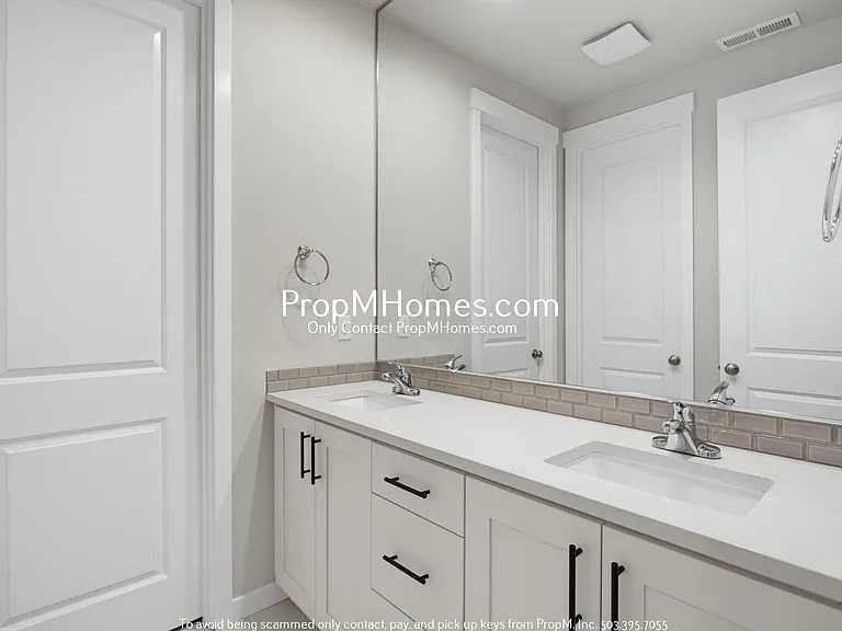 15737 SE Compass Course St — Photo 12