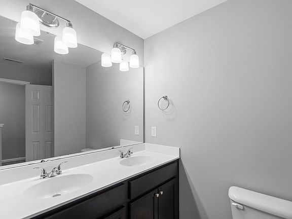 4th image of 3828 E Vancroft Cir #4