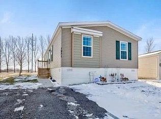 1971 Lancelot Ln, North Mankato, MN 56003