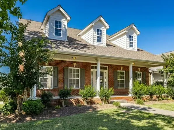 1033 Dunrobin Dr, Franklin, TN 37067