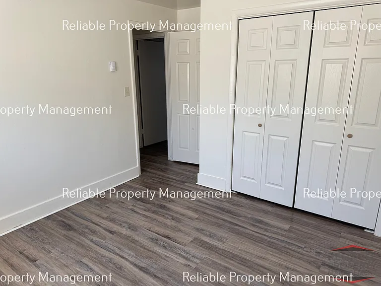 1687 Grandview Dr #3 — Photo 7