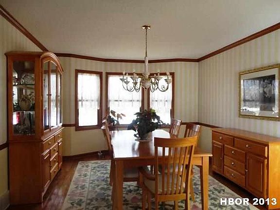 2nd image of 819 Abbey Ln