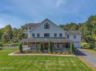 107 Ridgeview Dr, Scranton, PA 18504