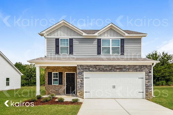 1103 Freedom Pkwy — Photo 1