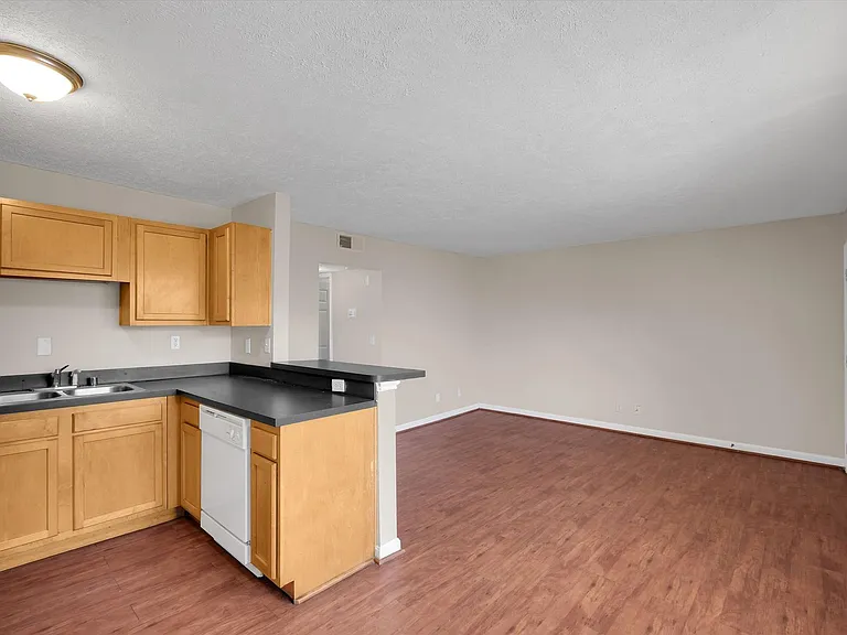 Jacobs Landing Apartments — Photo 44