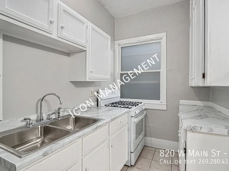 820 W Main St #1 — Photo 4
