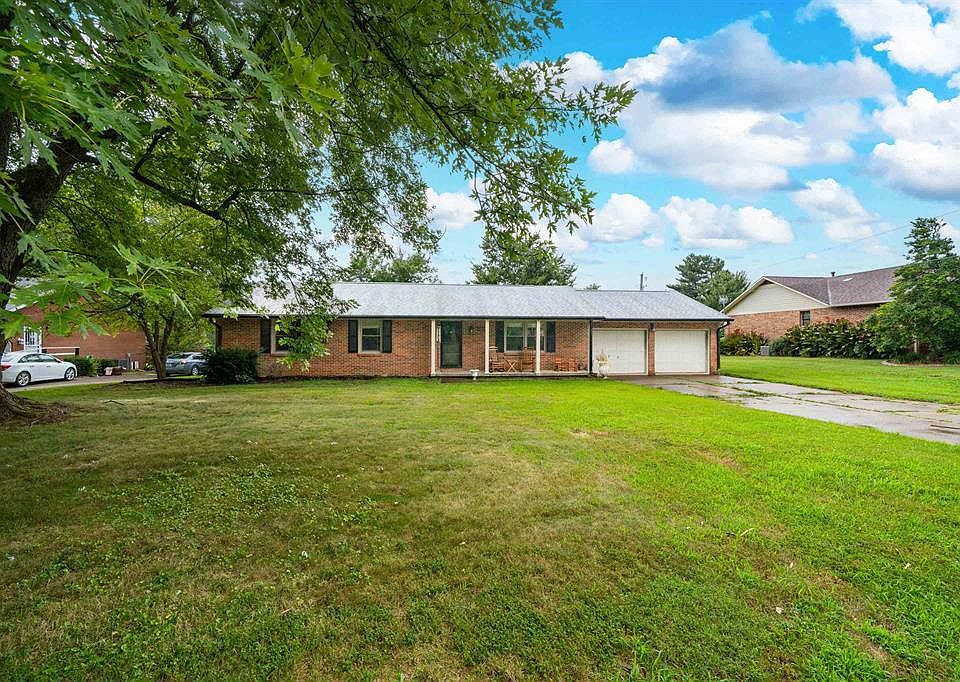 1st image of 3765 Locust Hill Dr E