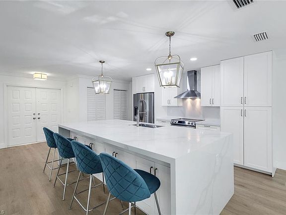 3rd image of 27153 Edenbridge CT