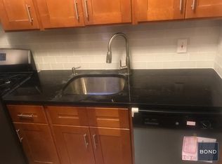 2710 30th Ave APT 6H, Astoria, NY 11102