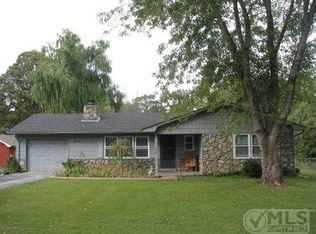 1614 Deer Hollow Dr, Lawrenceburg, TN 38464