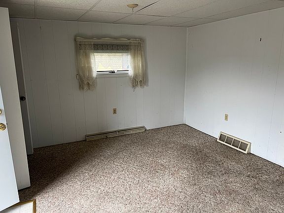 4th image of 288 S 4th St
