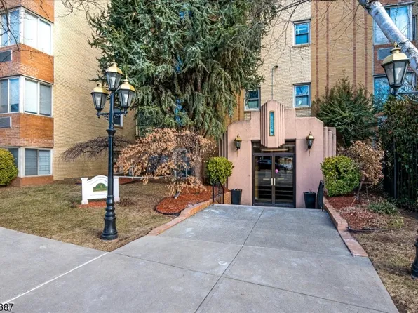 19 Lyons Ave #402, Newark City, NJ 07112