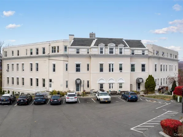 16 Waterview Estate, Peekskill, NY 10566