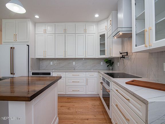 5th image of 2716 OAK Street #5
